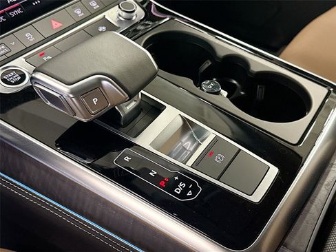 Certified 2025 Audi Q7 3.0T Premium Plus w/ Premium Plus Package AWD/4WD image 17