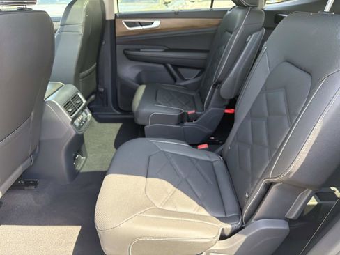 New 2026 Volkswagen Atlas SE FWD image 11