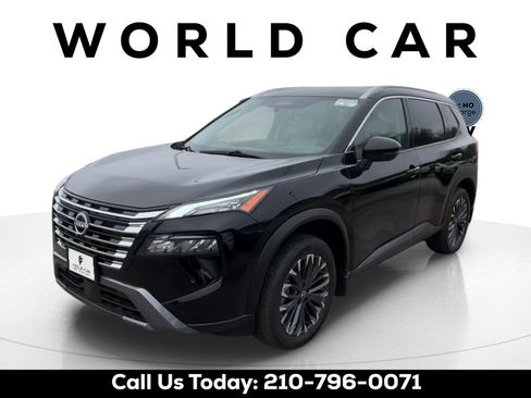 Used 2025 Nissan Rogue SL w/ Tech Package FWD image 3