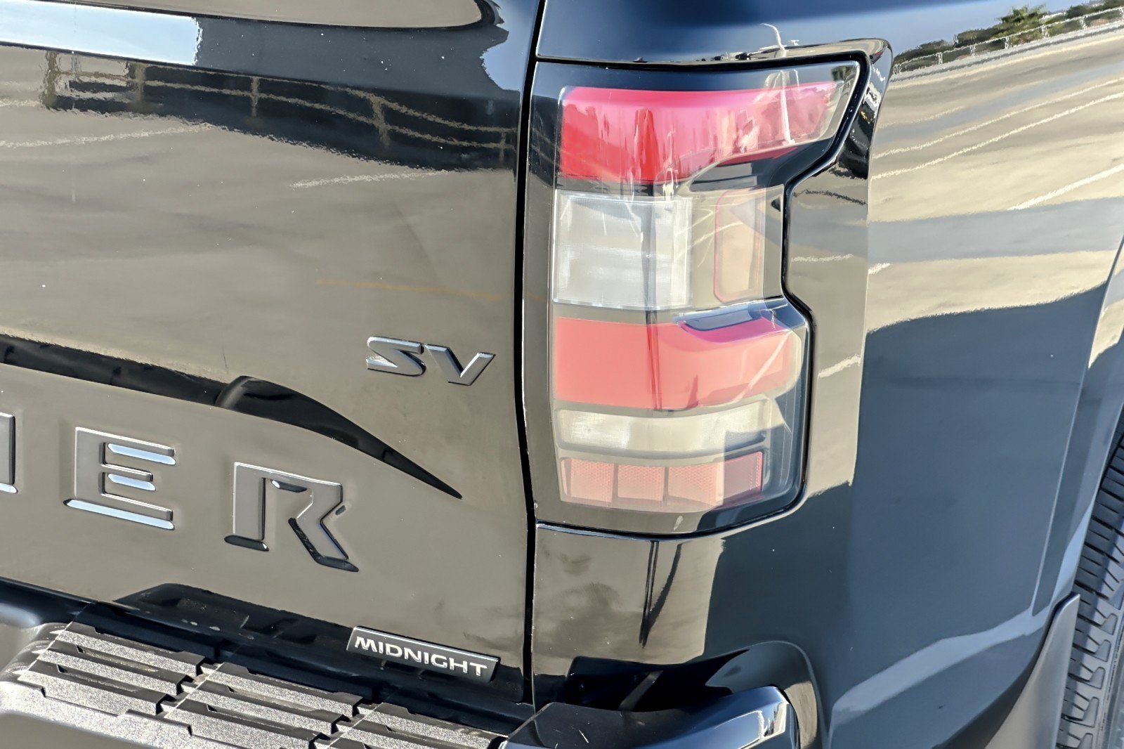 Used 2023 Nissan Frontier SV w/ Midnight Edition Package RWD image 25