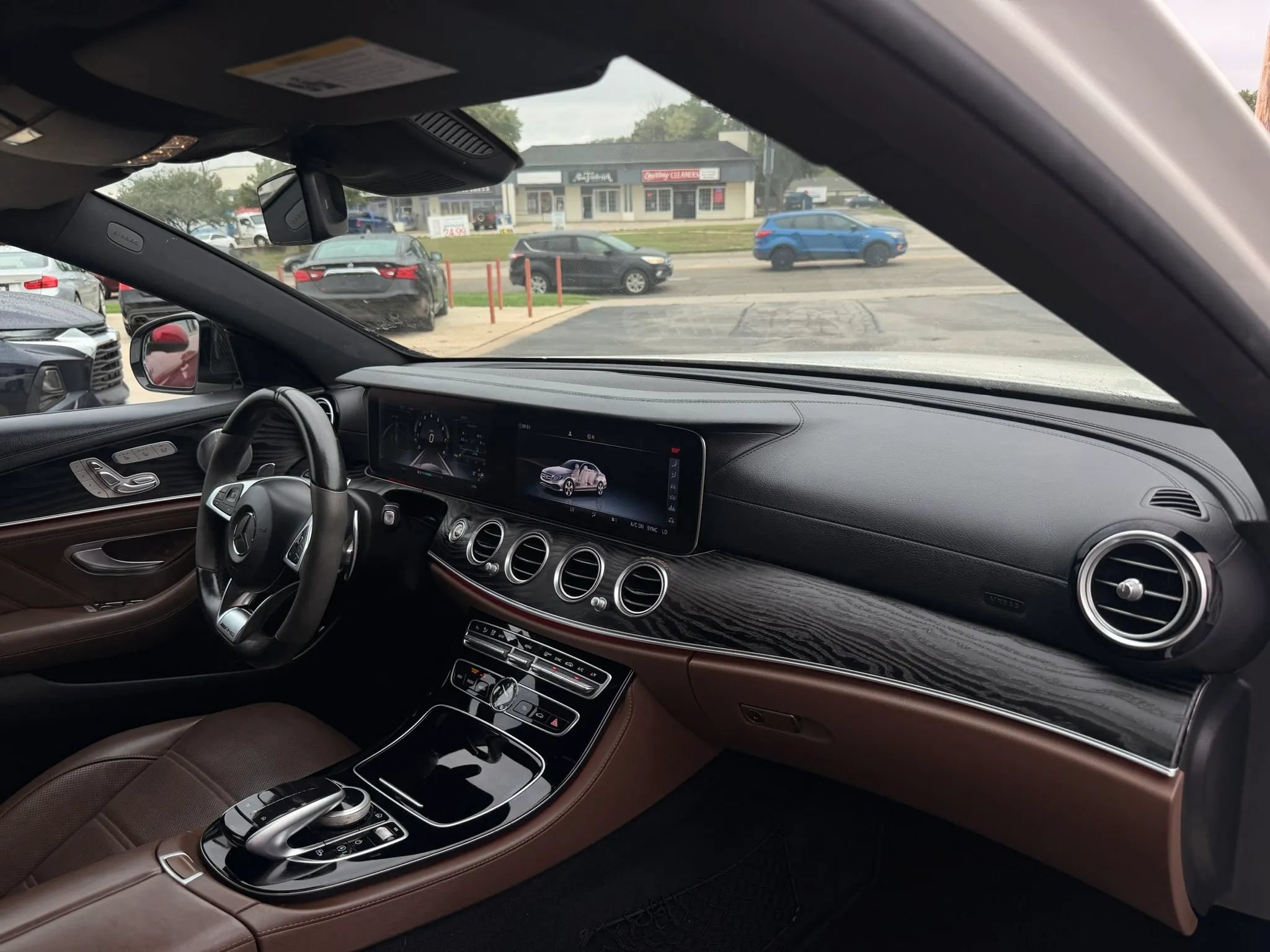 Used 2017 Mercedes-Benz E 43 AMG 4MATIC Sedan image 34