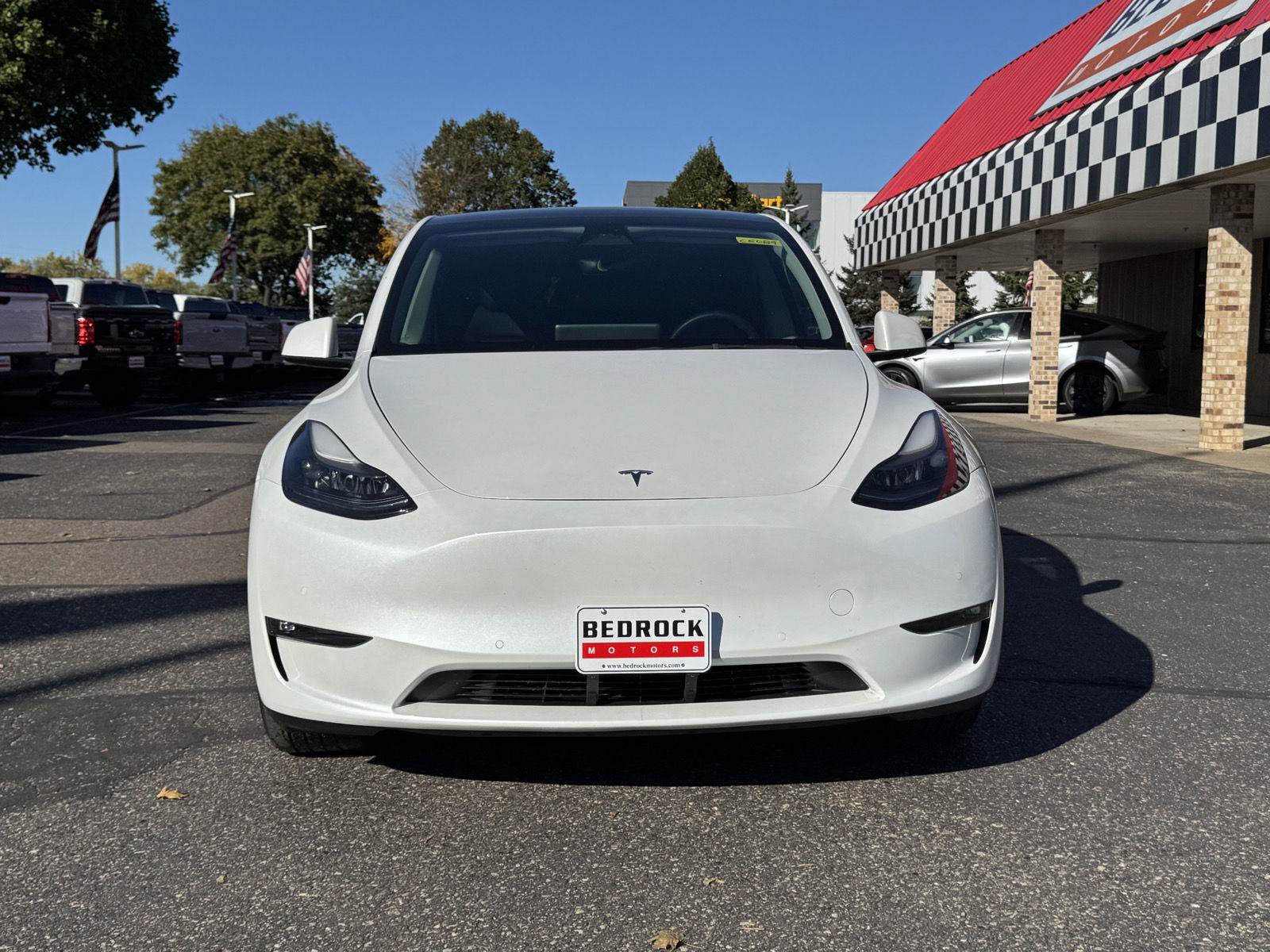 Used 2022 Tesla Model Y Long Range AWD/4WD image 2