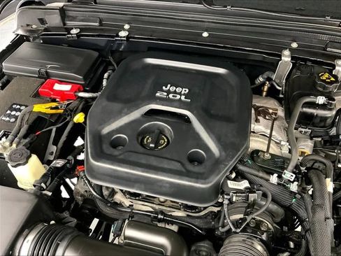 Used 2021 Jeep Wrangler Unlimited Sahara image 30