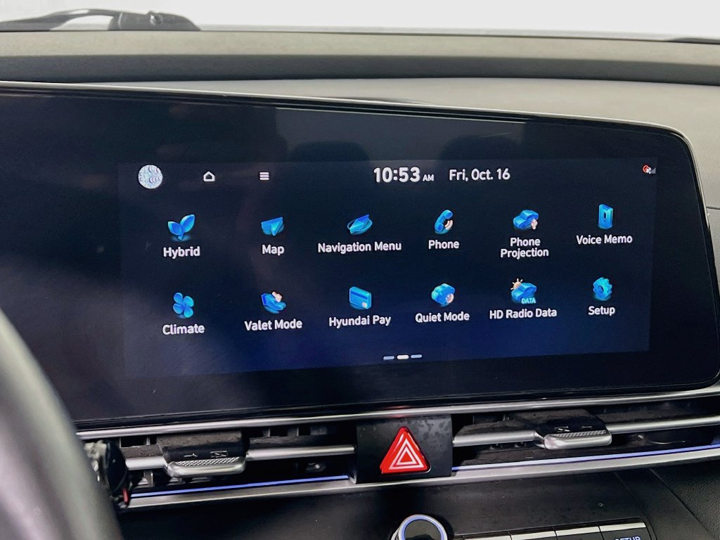 Used 2025 Hyundai Elantra Limited FWD image 14