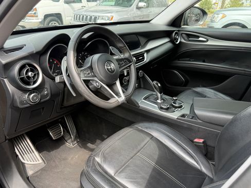 Used 2018 Alfa Romeo Stelvio Sport w/ Quick Order Package 22J Sport image 11