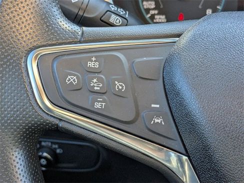 Used 2023 Chevrolet Equinox LS image 24