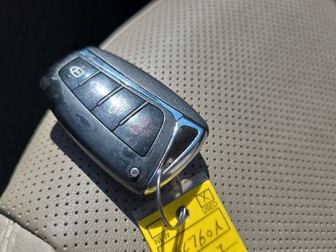 Used 2017 Hyundai Santa Fe Sport AWD/4WD image 33