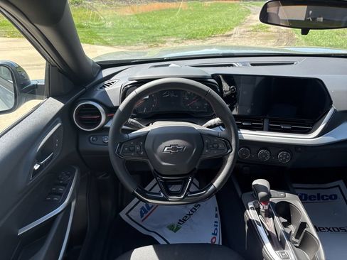 New 2026 Chevrolet Trax RS FWD image 38