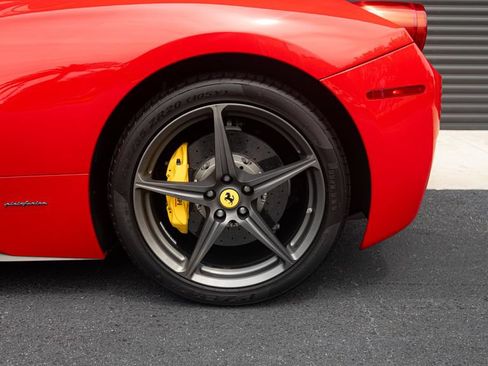 Used 2015 Ferrari 458 Spider RWD image 33