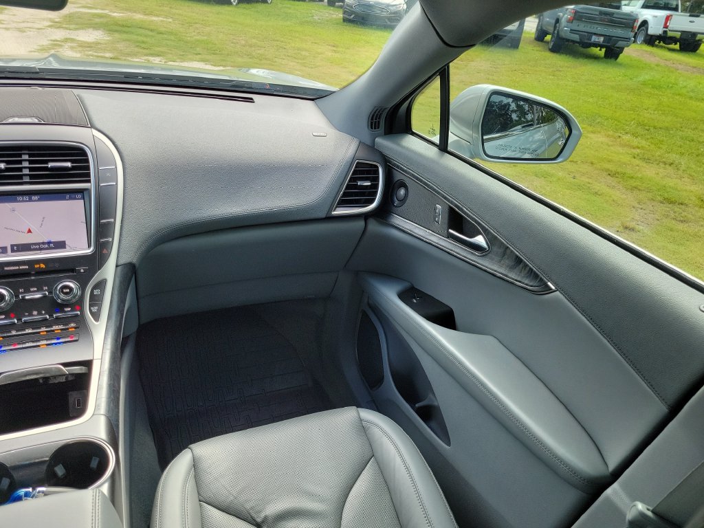 Used 2020 Lincoln Nautilus Reserve w/ Cargo Utility Package FWD image 14