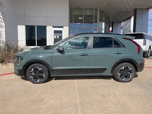 Used 2023 Kia Niro Wind image 2