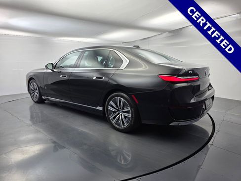 Certified 2023 BMW i7 xDrive60 image 6