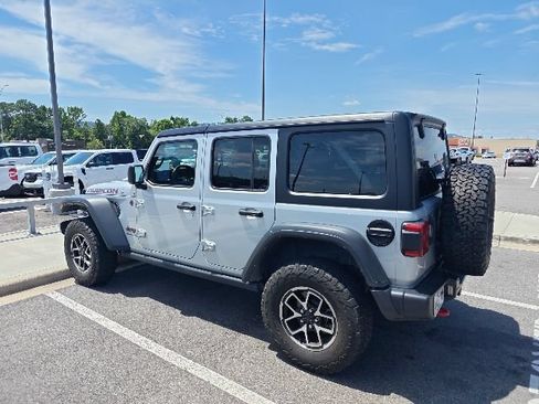 Used 2024 Jeep Wrangler Unlimited Rubicon w/ Technology Group AWD/4WD image 4