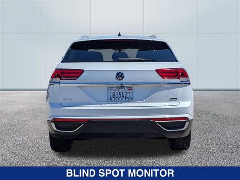 Used 2022 Volkswagen Atlas Cross Sport SE w/ Black Wheel Package AWD/4WD image 4