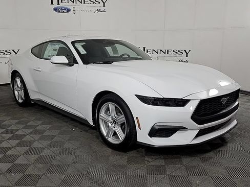 Used 2026 Ford Mustang Coupe RWD image 4