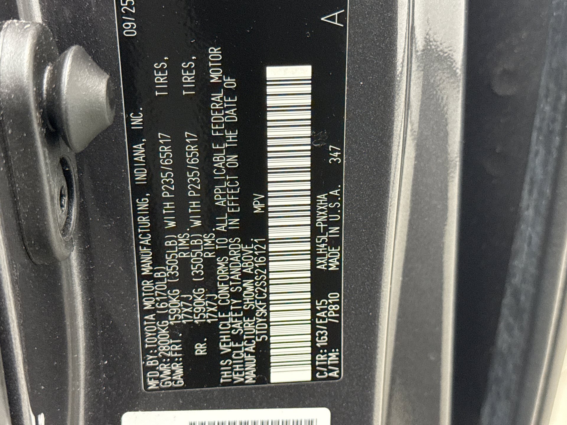 Used 2025 Toyota Sienna XLE AWD/4WD image 13
