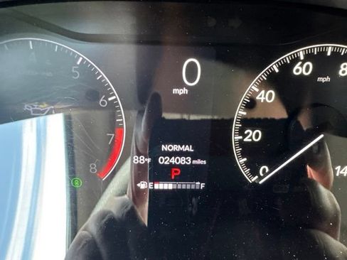 Used 2023 Honda HR-V LX image 13