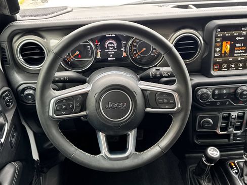 Used 2023 Jeep Wrangler Unlimited Sahara w/ Cold Weather Group AWD/4WD image 23