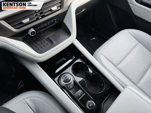 Used 2025 Ford Explorer Platinum w/ LUX Leather Package image 22