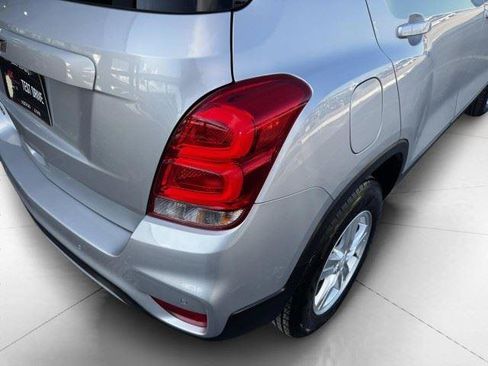 Used 2021 Chevrolet Trax LT w/ Driver Confidence Package AWD/4WD image 14