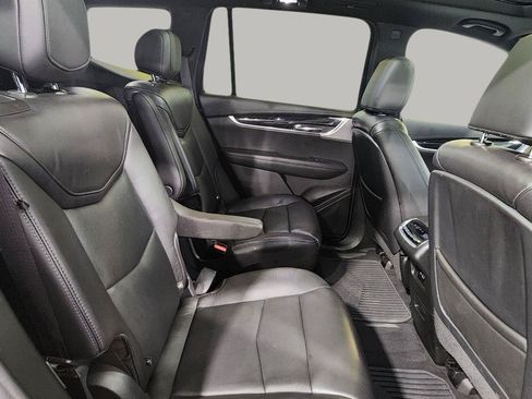 Used 2020 Cadillac XT6 Premium Luxury AWD/4WD image 25