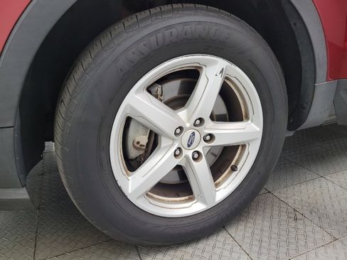 Used 2017 Ford Explorer XLT image 31