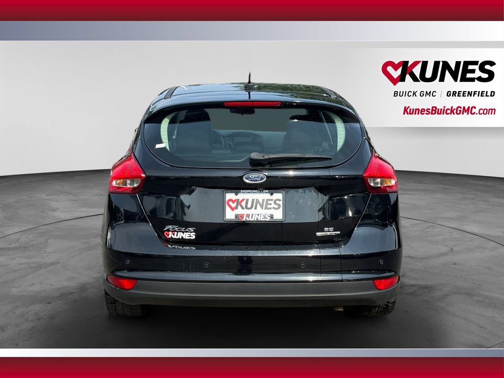 Used 2016 Ford Focus SE w/ Equipment Group 201A FWD image 8