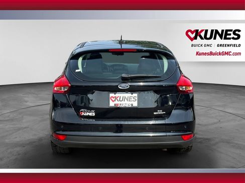 Used 2016 Ford Focus SE w/ Equipment Group 201A FWD image 8