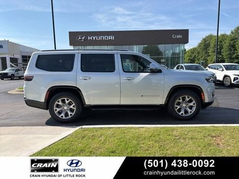 Used 2022 Jeep Wagoneer Series II AWD/4WD image 1