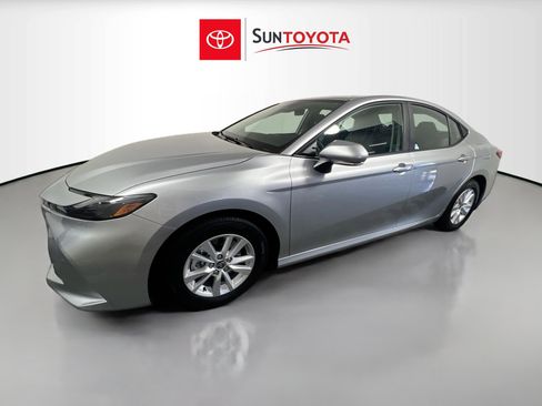 New 2025 Toyota Camry LE image 9