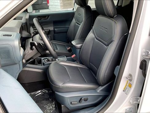 Used 2025 Ford Maverick Lobo AWD/4WD image 24