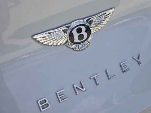 Used 2022 Bentley Bentayga Speed image 13