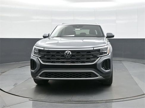 New 2026 Volkswagen Atlas Cross Sport SE image 2