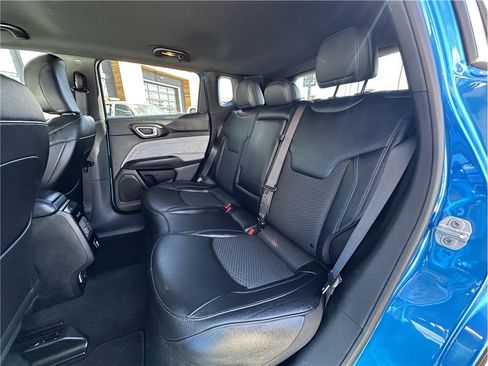 Used 2024 Jeep Compass Latitude image 15