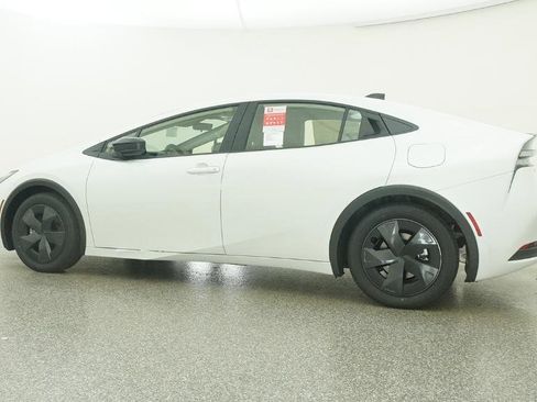 New 2026 Toyota Prius Plug-In Hybrid image 30