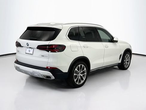 Used 2026 BMW X5 xDrive50e w/ Climate Comfort Package AWD/4WD image 5
