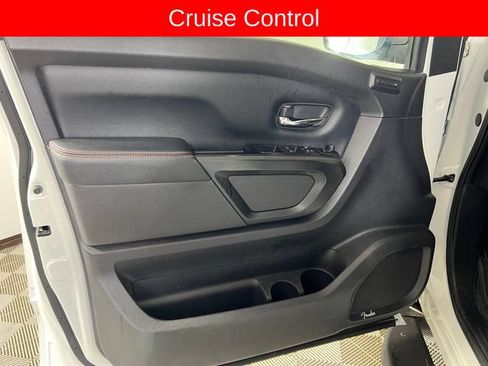 Used 2020 Nissan Titan PRO-4X w/ Pro-4x Convenience Package AWD/4WD image 12