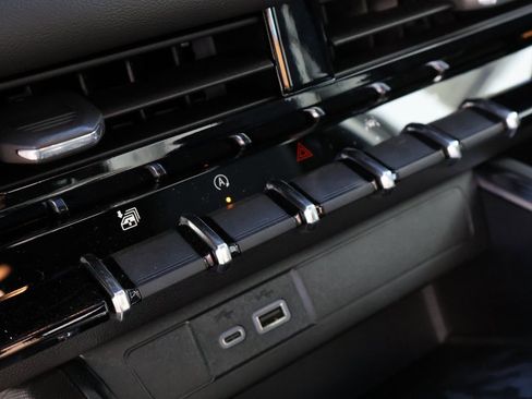 New 2026 GMC Canyon Elevation w/ Convenience Package image 33