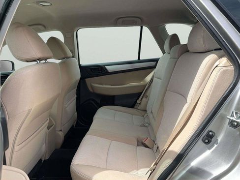 Used 2018 Subaru Outback 2.5i AWD/4WD image 16