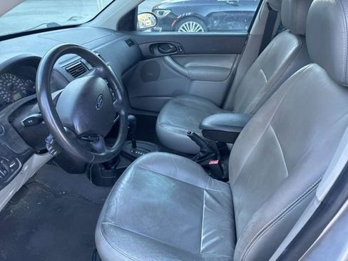 Used 2006 Ford Focus ZX4 Sedan image 8