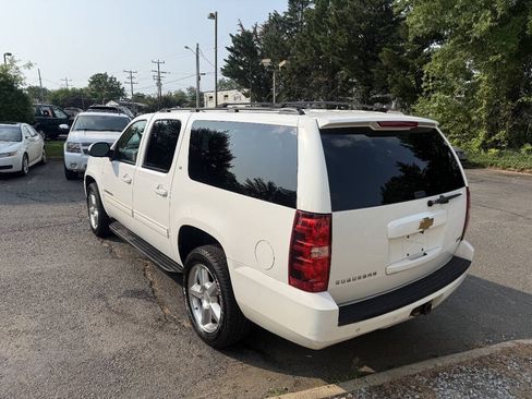 Used 2012 Chevrolet Suburban LT AWD/4WD image 6