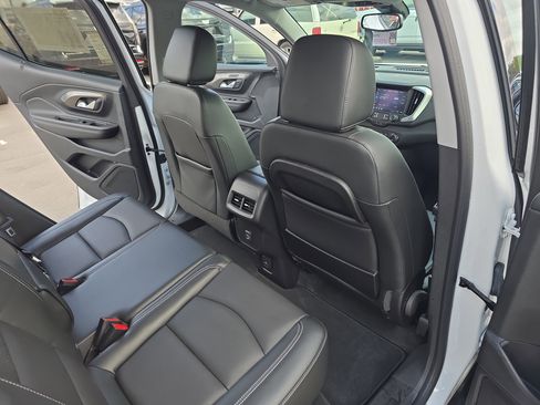 Used 2023 GMC Terrain SLT FWD image 11