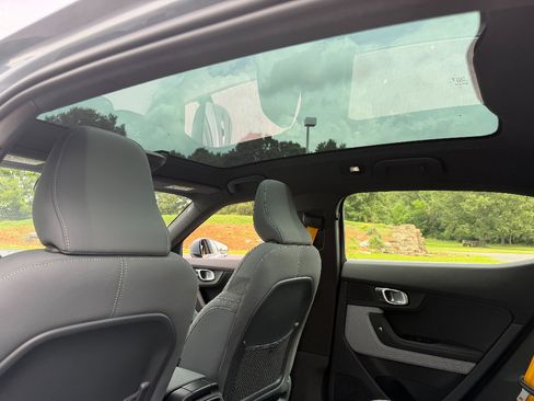 Used 2023 Polestar Polestar 2 w/ Pilot Pack AWD/4WD image 19