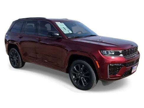New 2026 Jeep Grand Cherokee Limited AWD/4WD image 2
