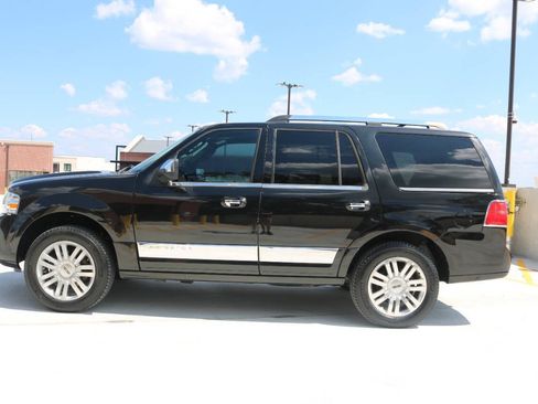 Used 2014 Lincoln Navigator 2WD image 75