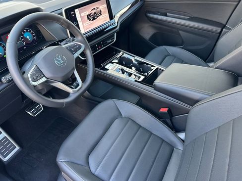 New 2026 Volkswagen Atlas Cross Sport SEL R-Line AWD/4WD image 8