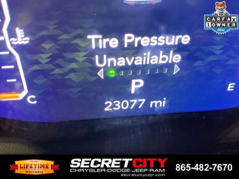 Used 2023 Jeep Gladiator Mojave w/ Cold Weather Group AWD/4WD image 18