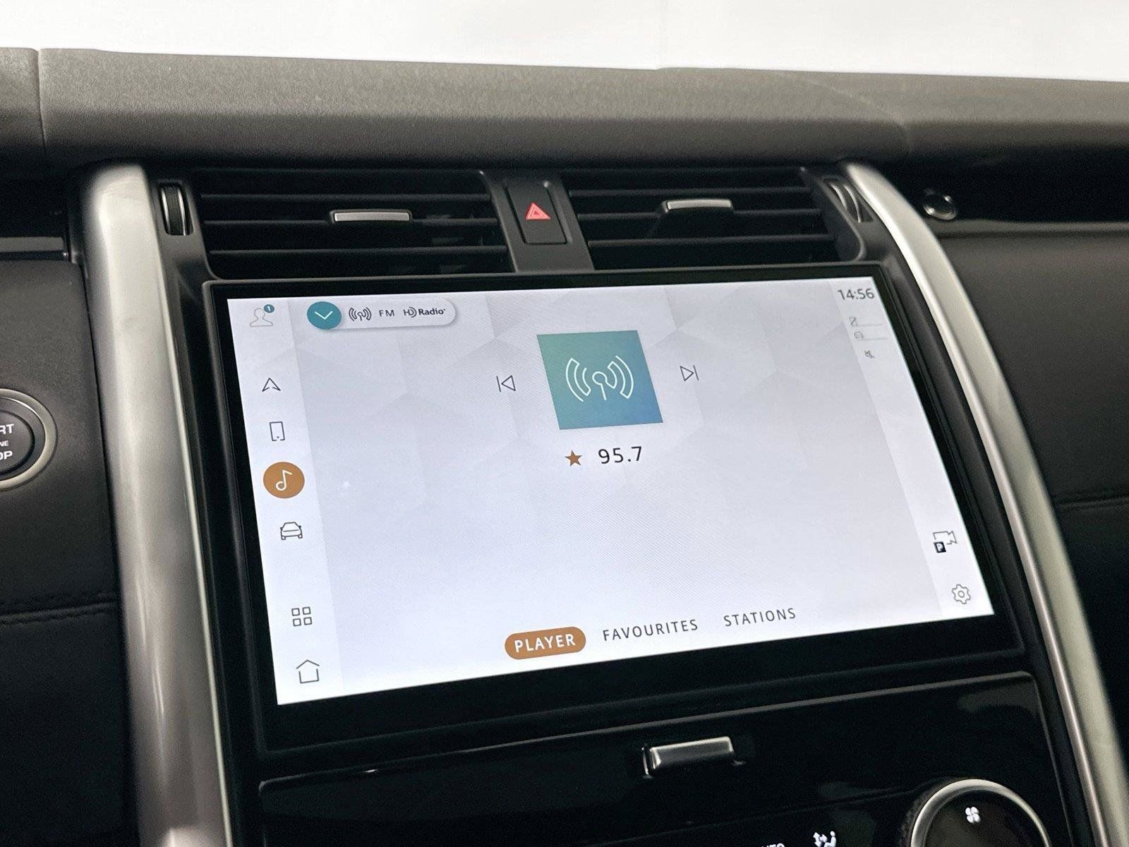 Certified 2025 Land Rover Discovery S AWD/4WD image 9
