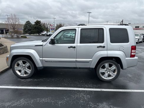 Used 2012 Jeep Liberty Limited Jet w/ Comfort/Convenience Group image 7