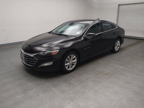 Used 2025 Chevrolet Malibu LT FWD image 2